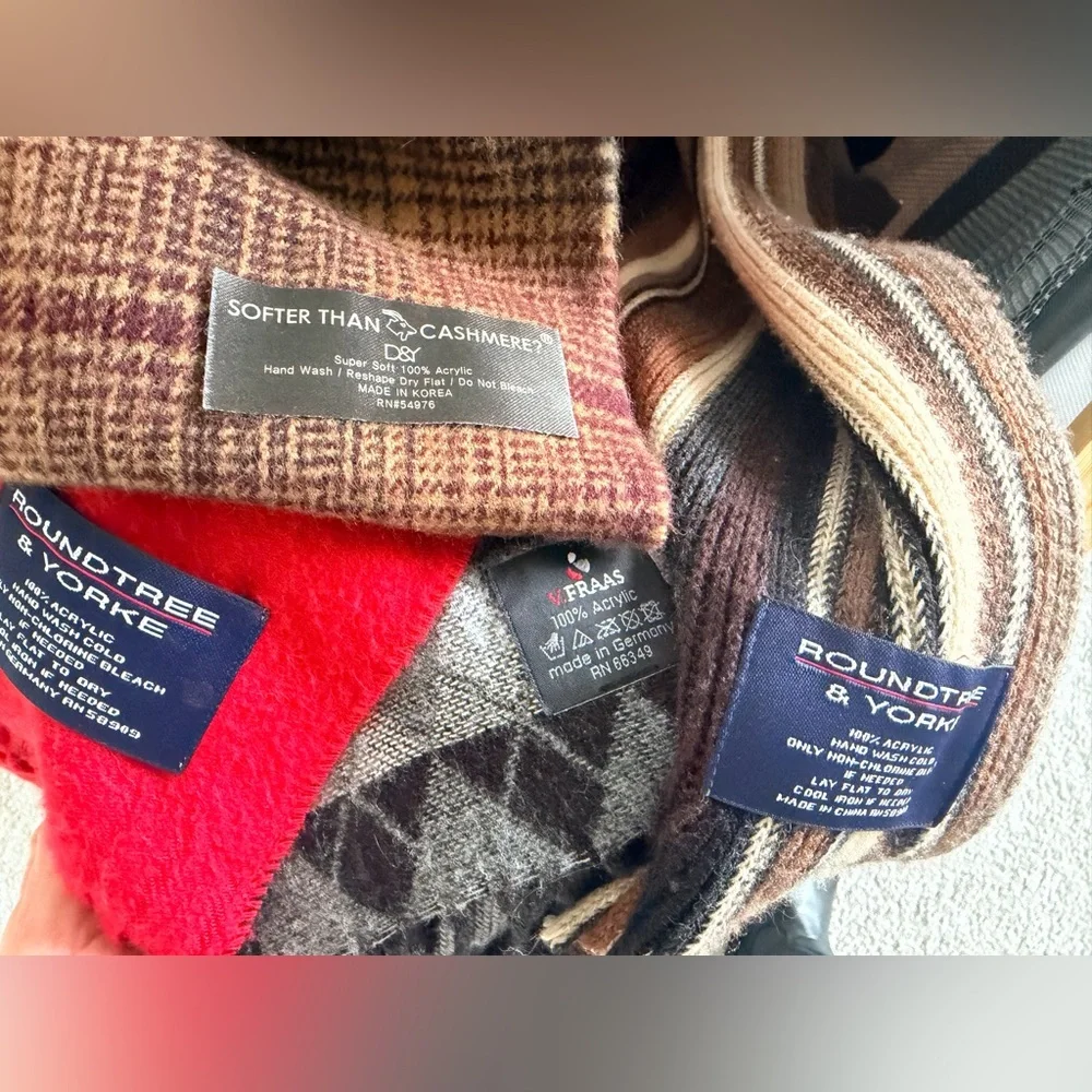 Bundle of 4 men's winter fringe acrylic scarves